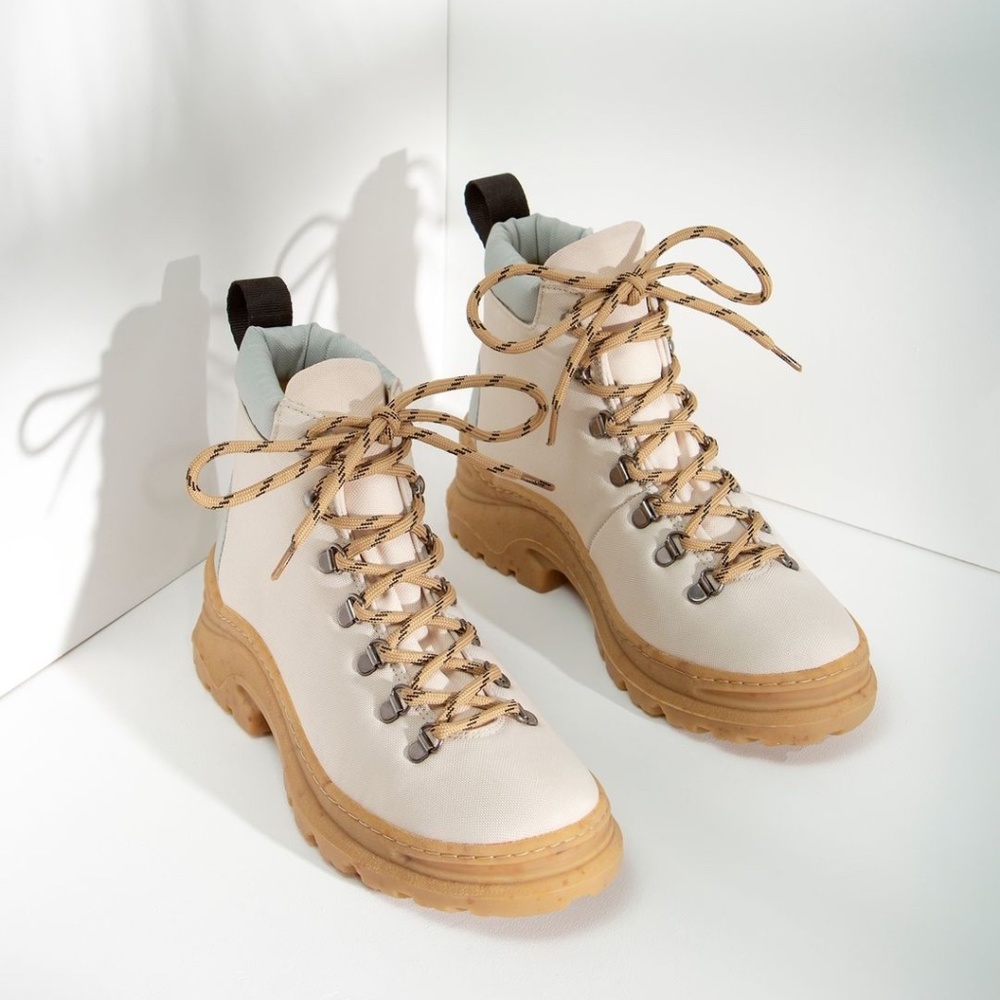 NEW Allegra Weekend Boots sustainable! LE color